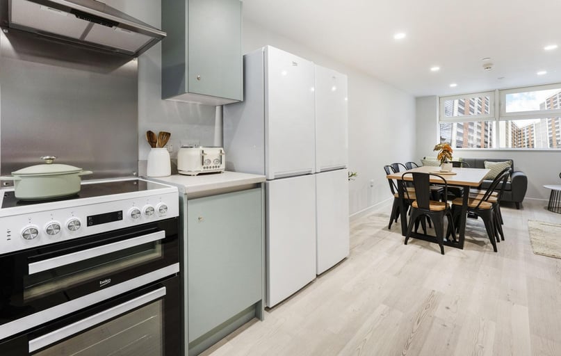 Boston Manor Road, Isleworth, London - Image 1